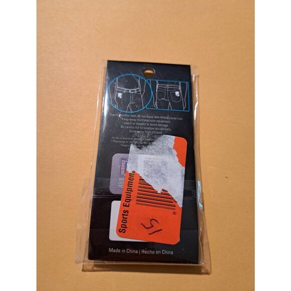 New PGA Tour Tango Red Pocket Clip with Ball Marker NWT Official Golf Accessory - Picture 2 of 2